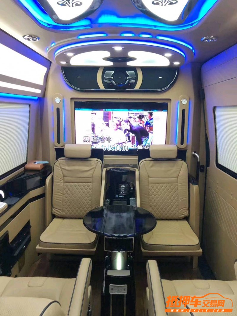 枣庄17年奔驰斯宾特5