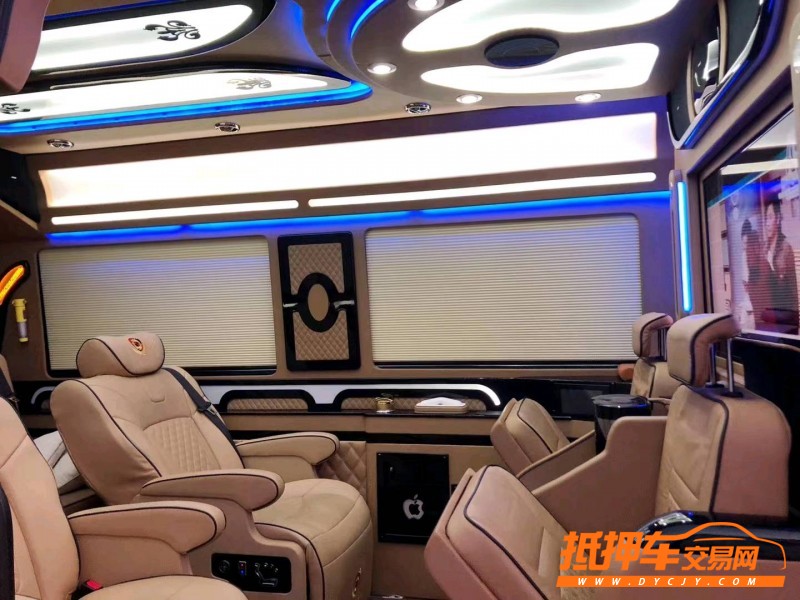 枣庄17年奔驰斯宾特6