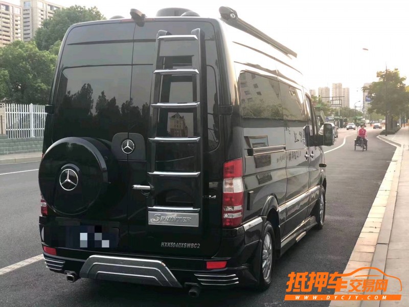 枣庄17年奔驰斯宾特9