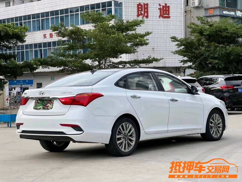 东莞19年现代名图8