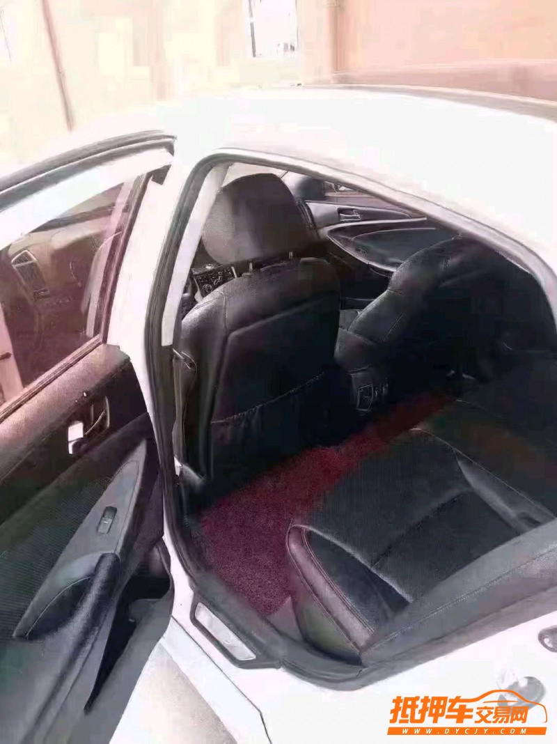 北京12年现代索纳塔八9