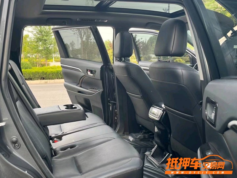 济宁19年丰田汉兰达3