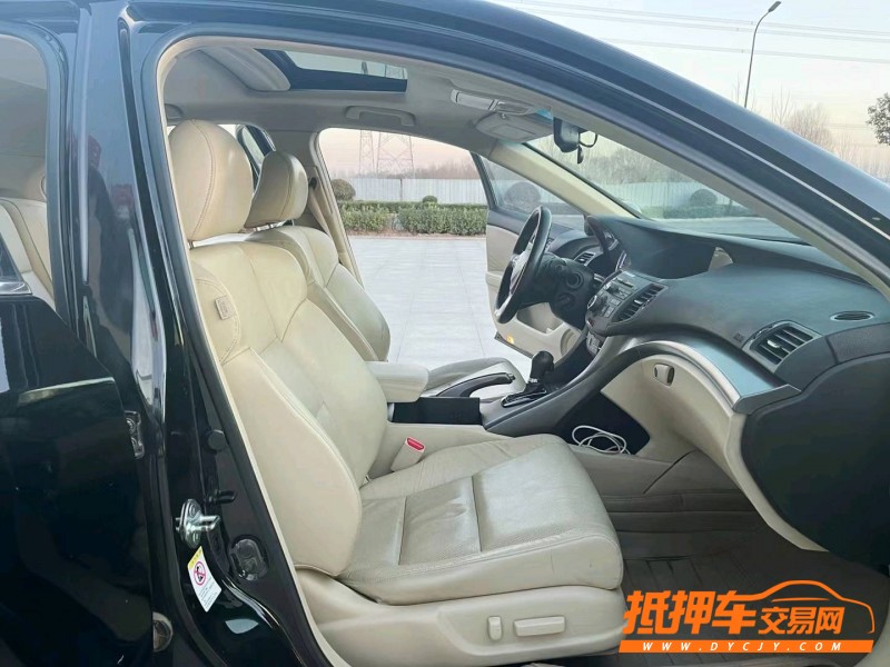 济宁14年本田思铂睿6