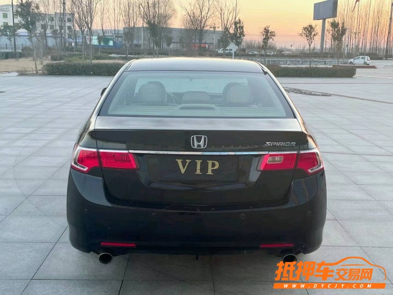 济宁14年本田思铂睿9