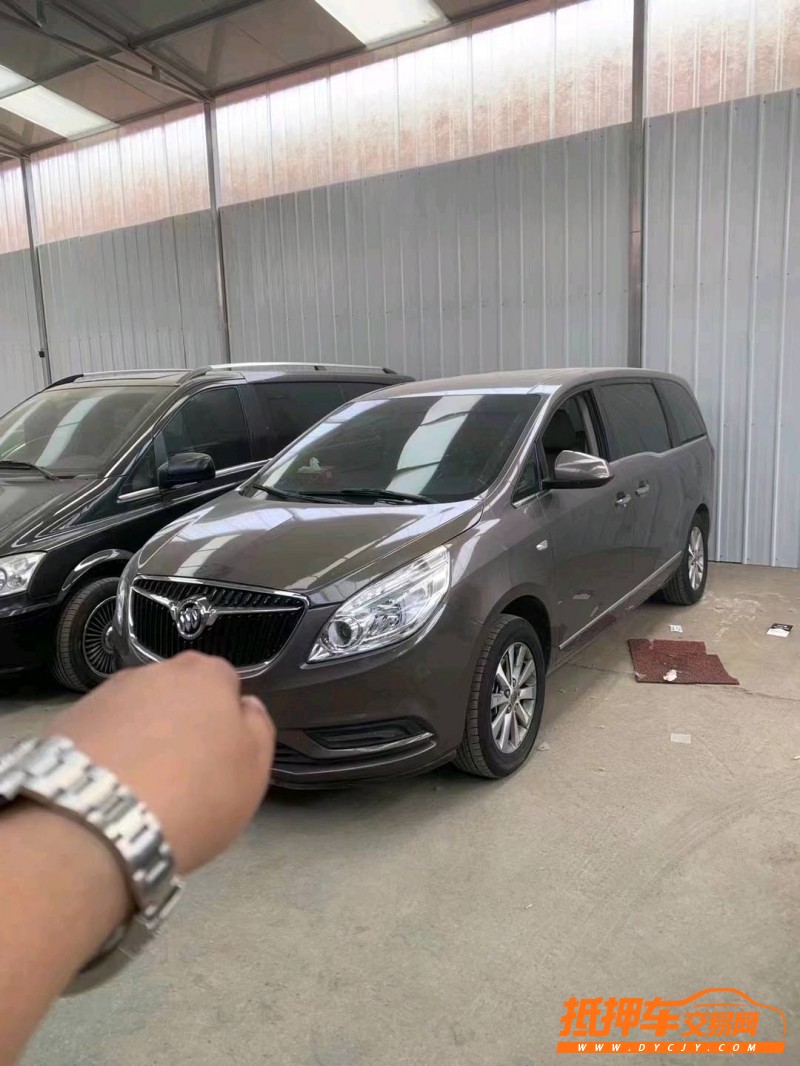 青岛18年别克GL82
