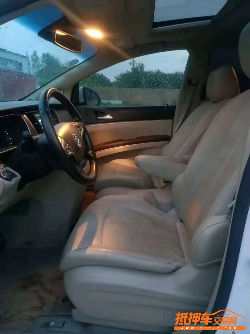 济宁19年别克GL84