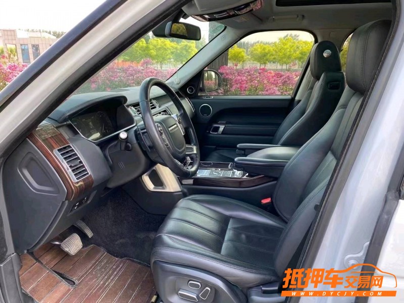 济宁14年路虎揽胜行政4