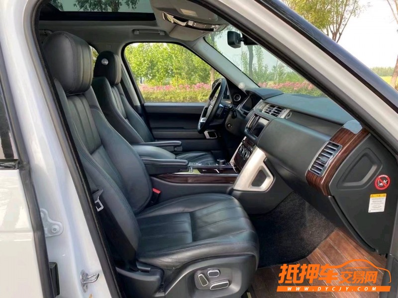 济宁14年路虎揽胜行政3