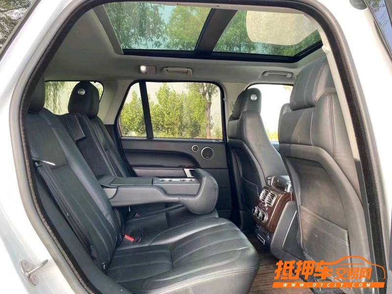 济宁14年路虎揽胜行政2