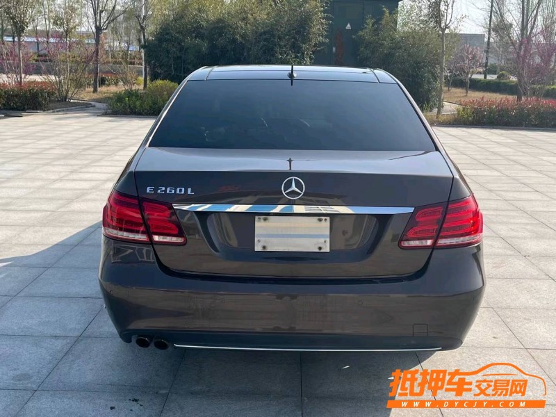 济宁13年奔驰E9