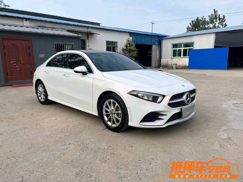 徐州21年奔驰A2