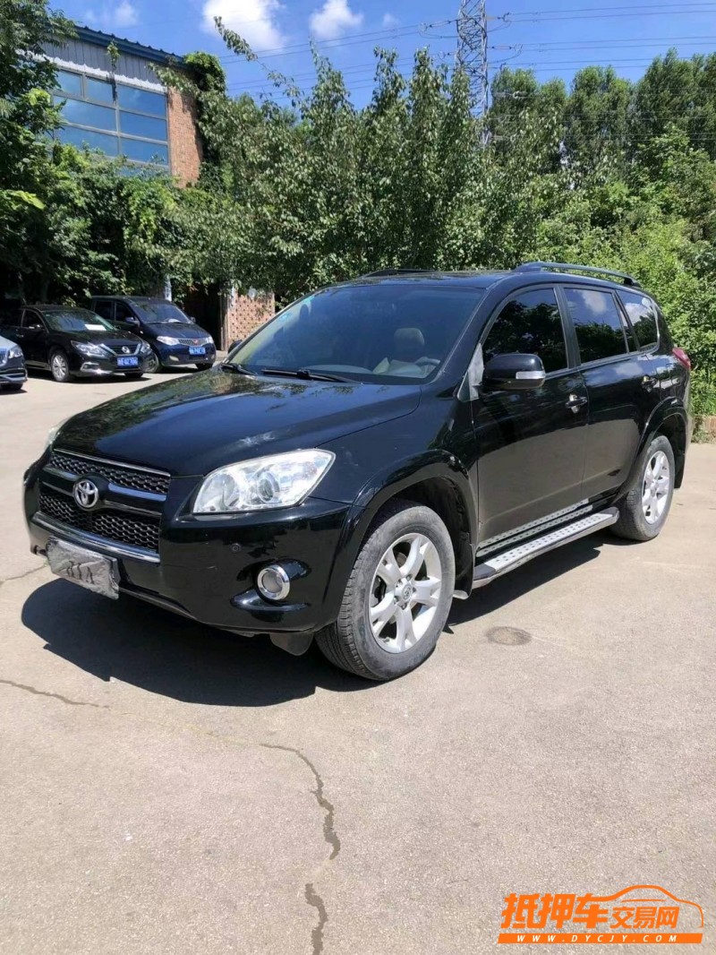 沈阳13年丰田RAV46