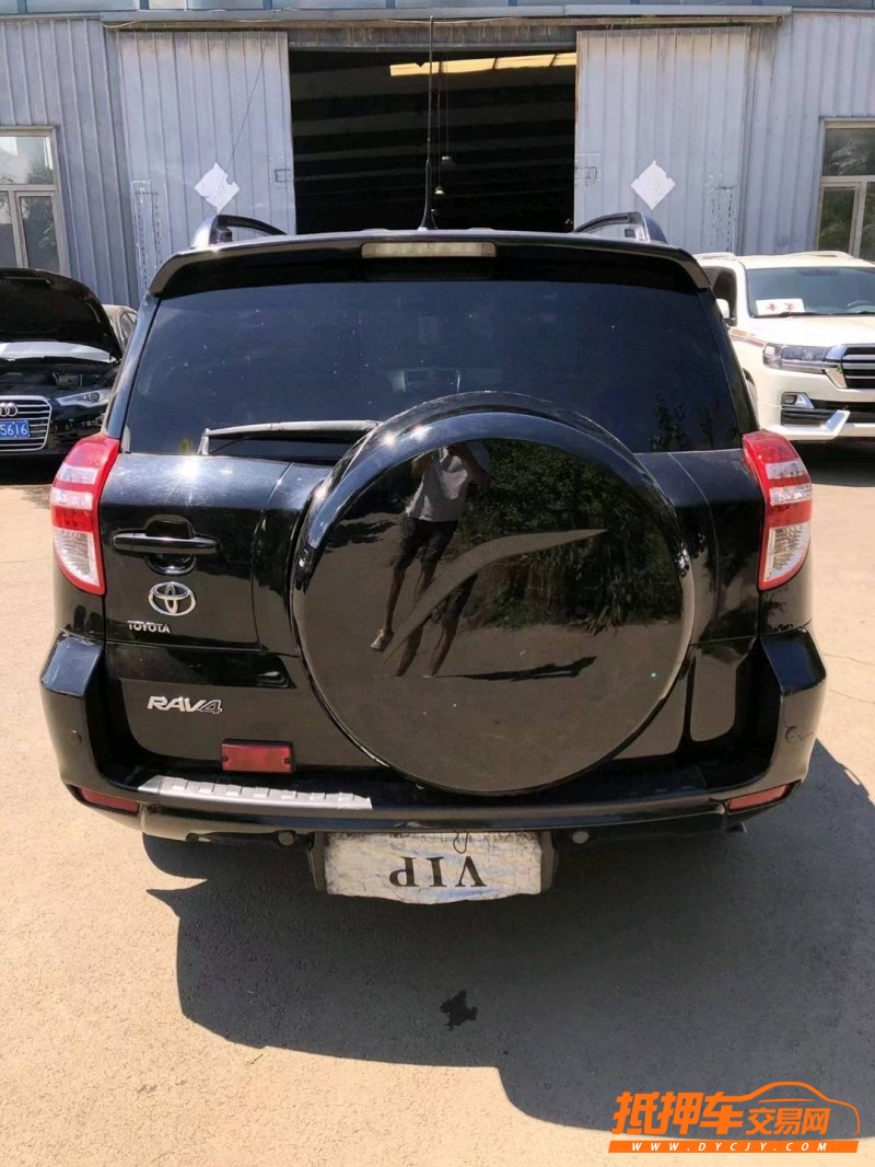 沈阳13年丰田RAV44