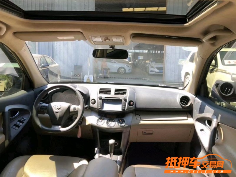 沈阳13年丰田RAV42