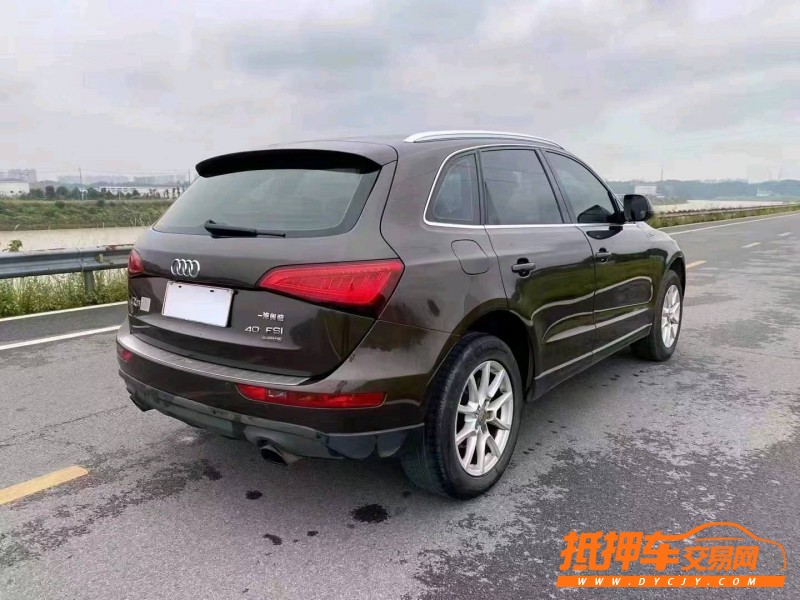 岳陽15年奧迪Q56