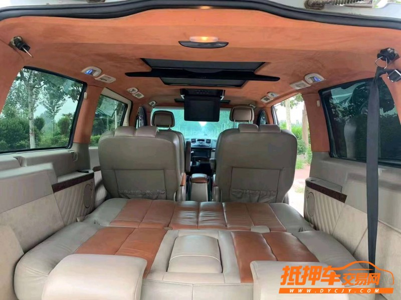 烟台12年奔驰唯雅诺6