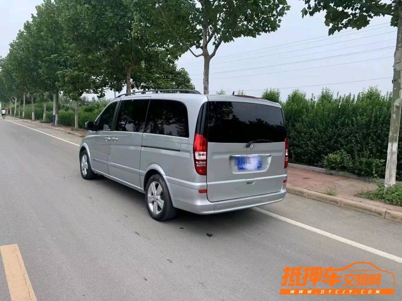 烟台12年奔驰唯雅诺1