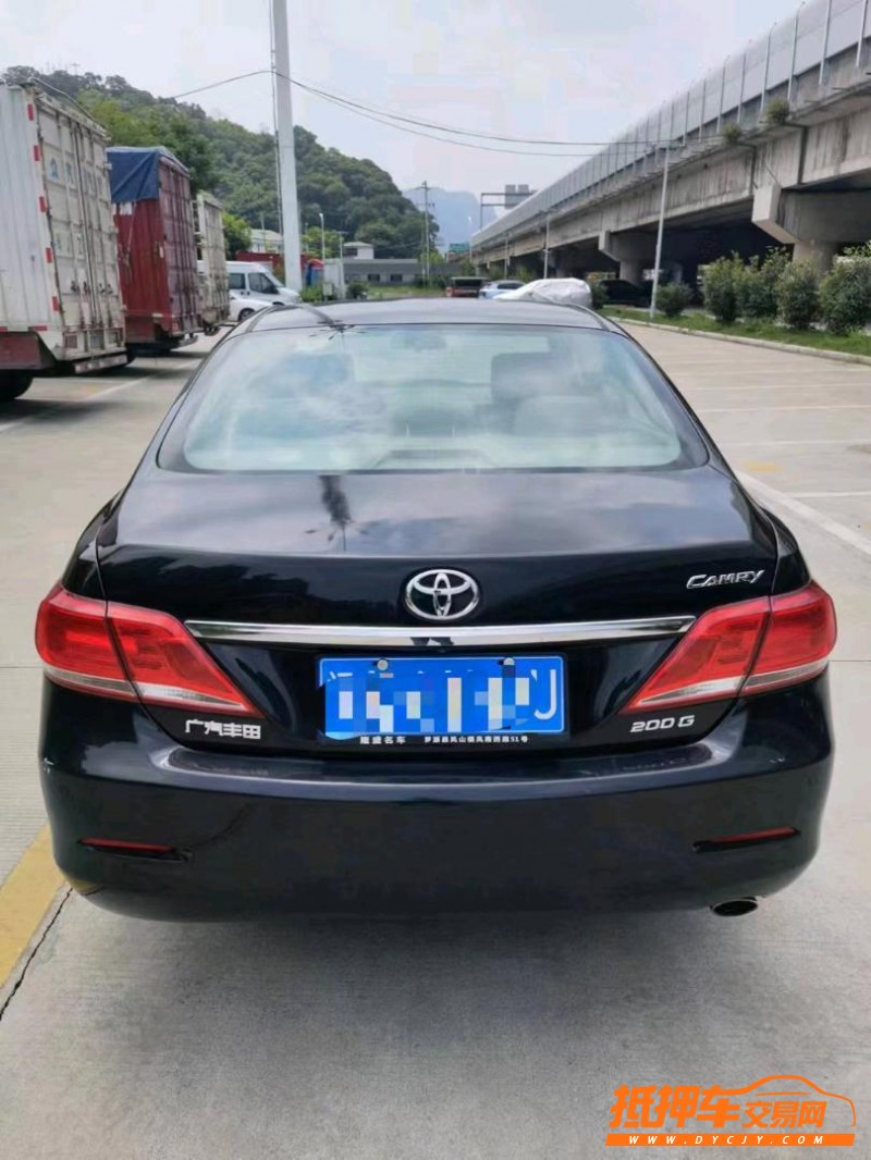 潍坊11年丰田凯美瑞4