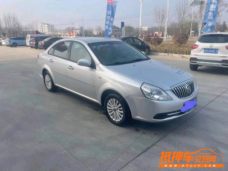 济宁16年别克凯越3