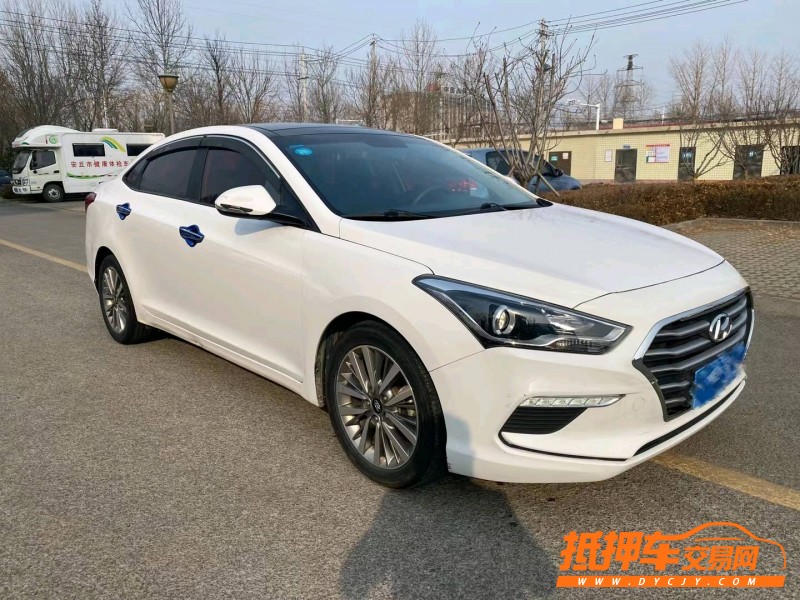 潍坊17年现代名图3