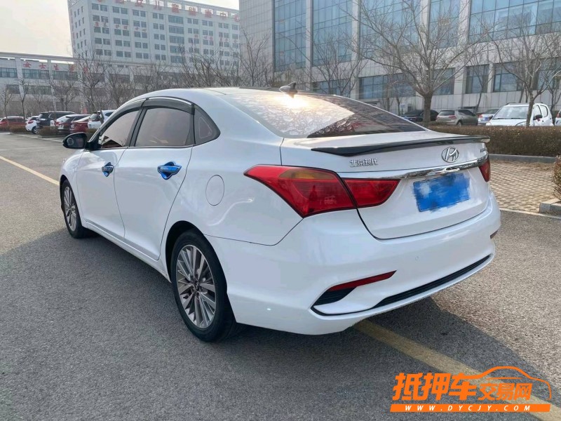 潍坊17年现代名图8