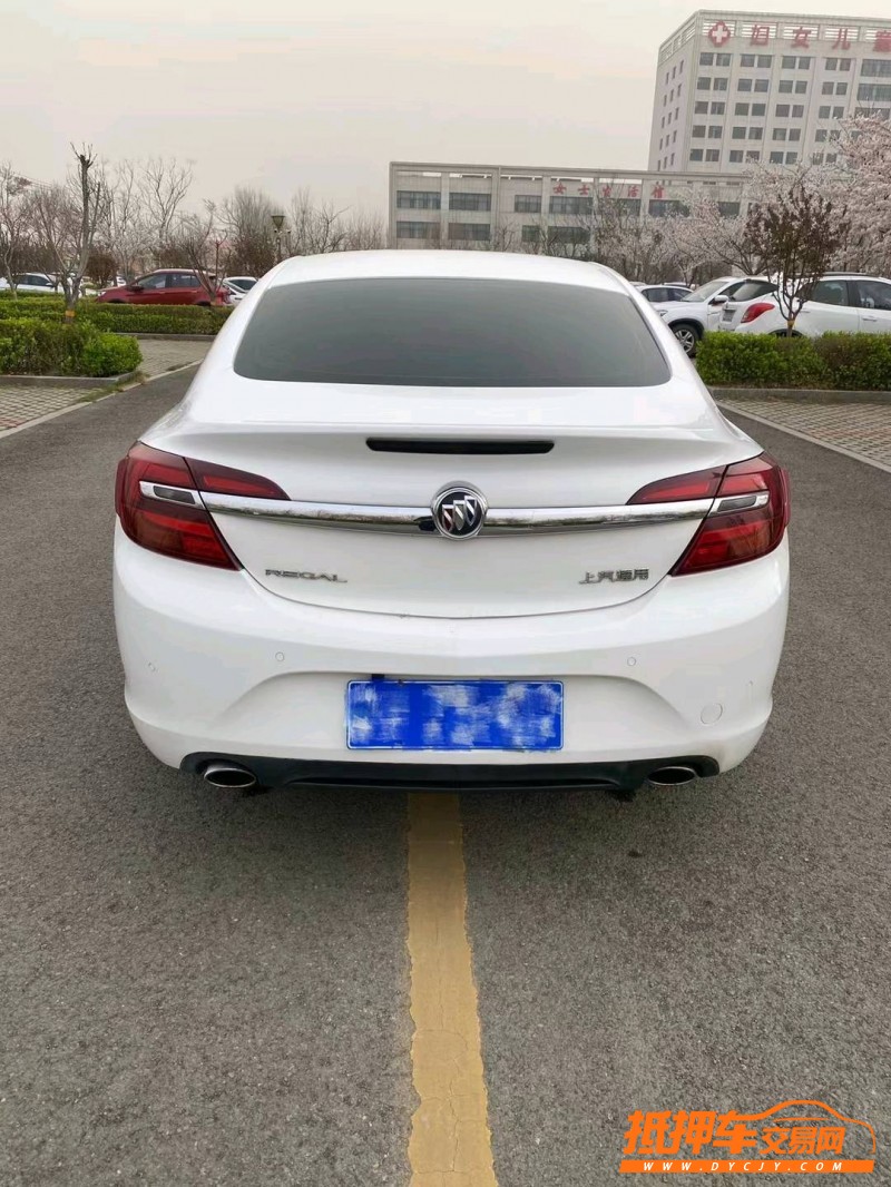 潍坊16年别克君威9