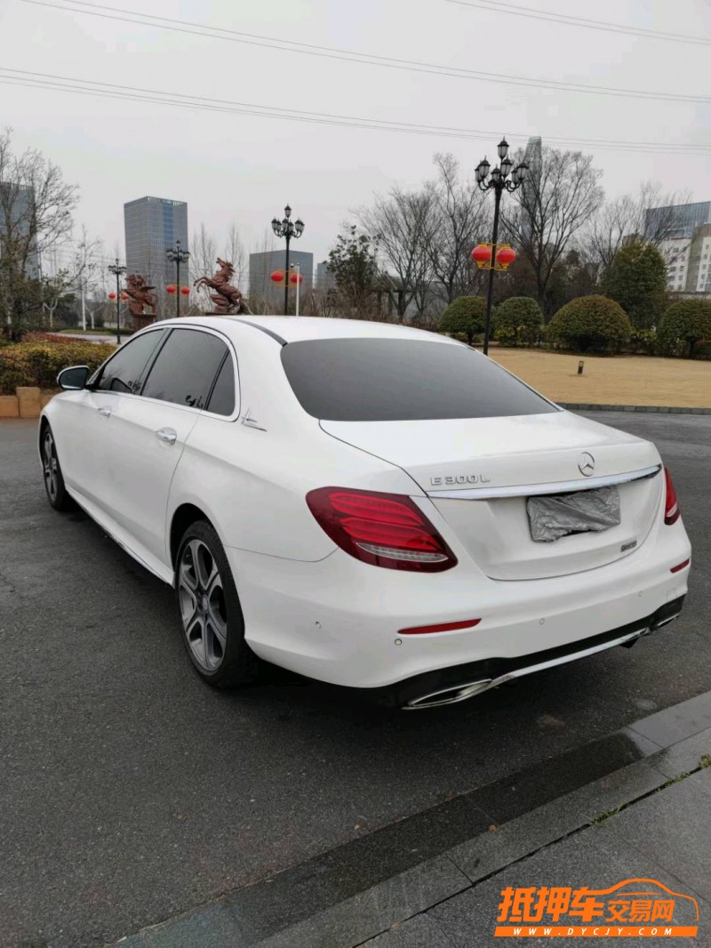 徐州17年奔驰E8