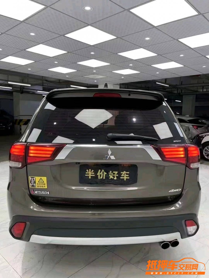 成都17年三菱欧蓝德5