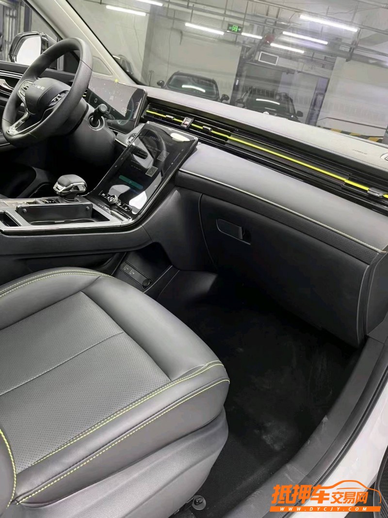 成都22年荣威RX58