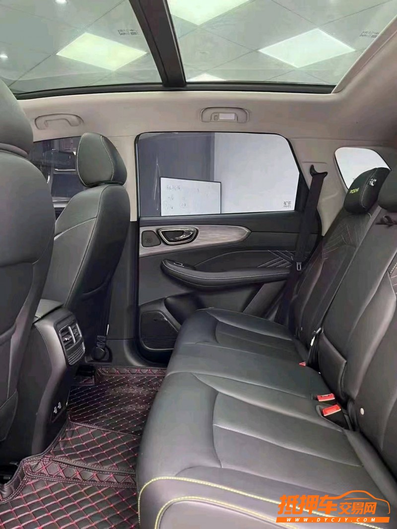 成都22年荣威RX57