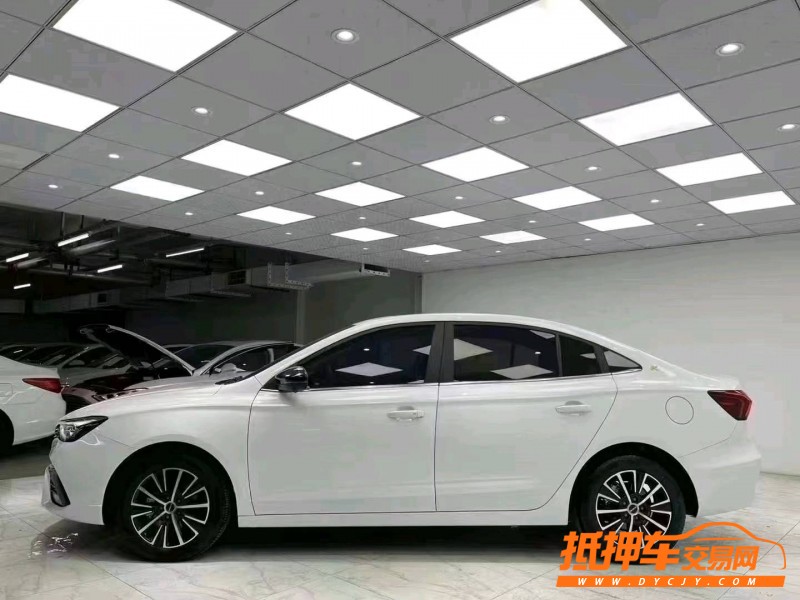 成都21年荣威i57