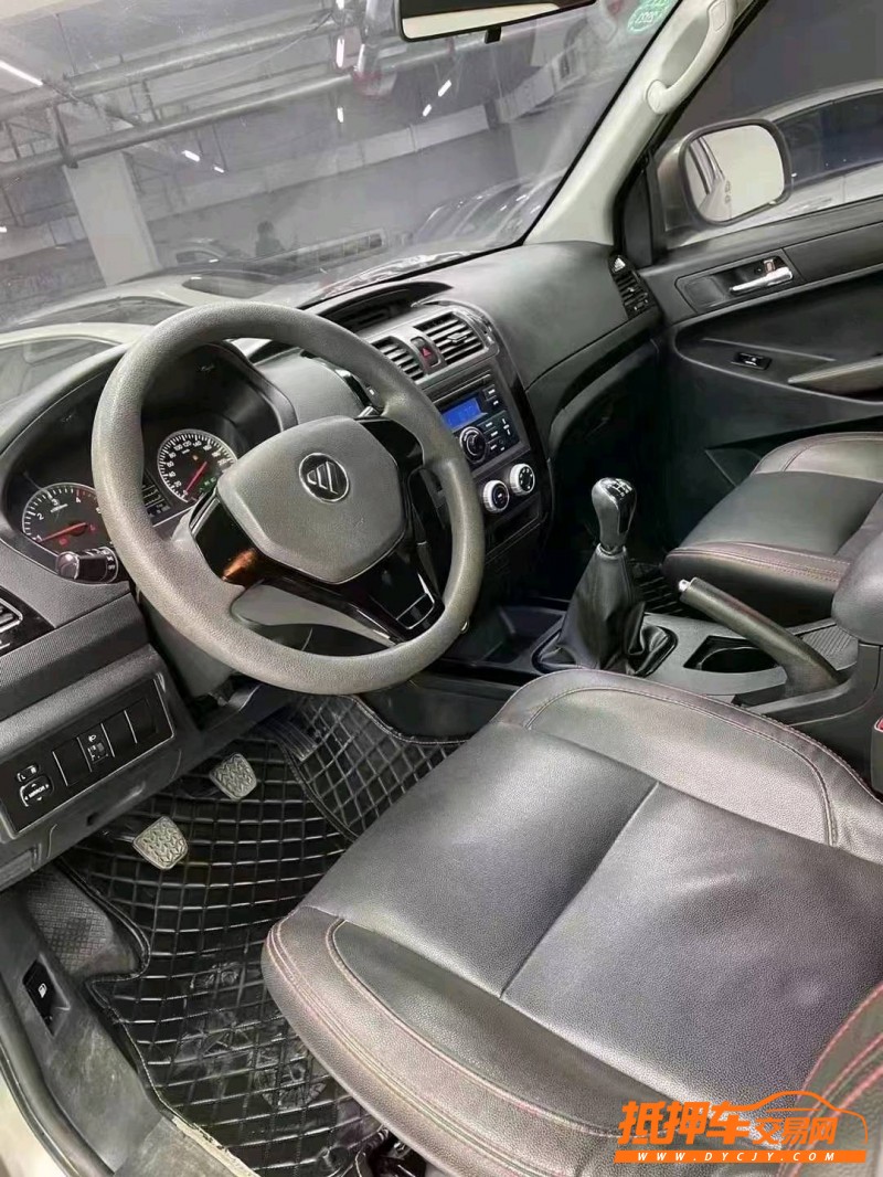 成都20年凯迪拉克XT66