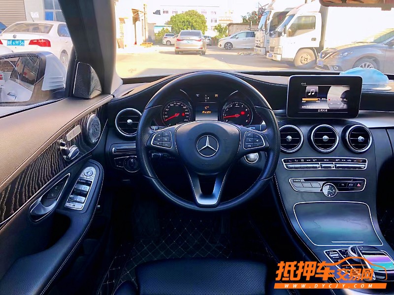 广州17年奔驰C4