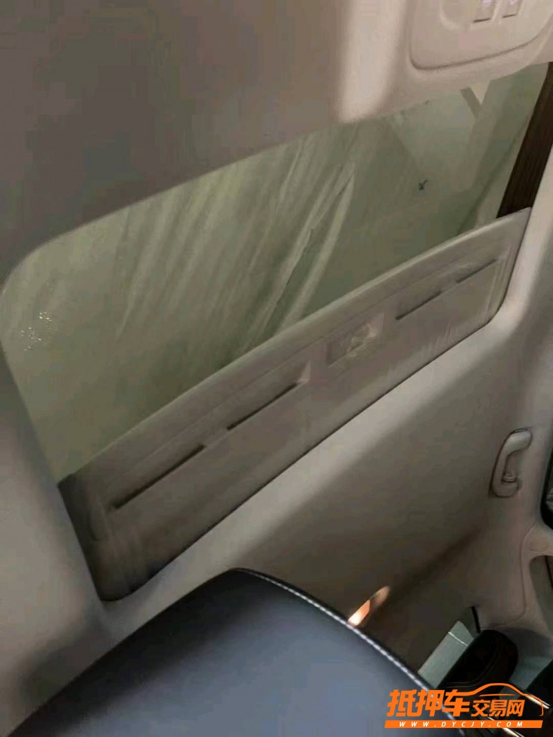 武汉21年别克威朗8