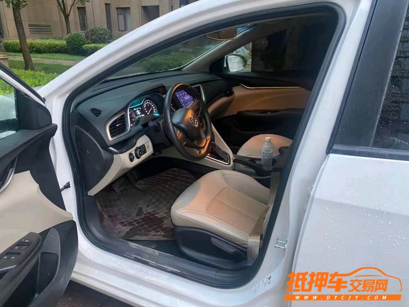 青岛17年别克英朗6