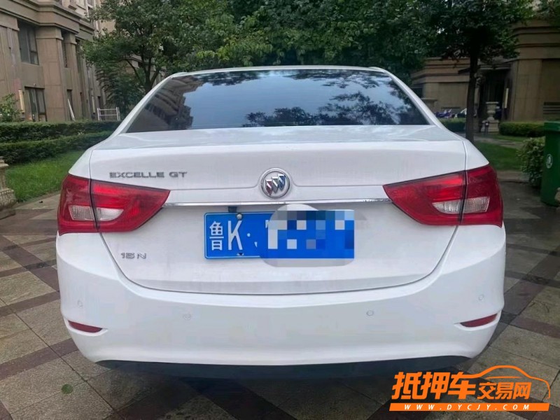 青岛17年别克英朗2