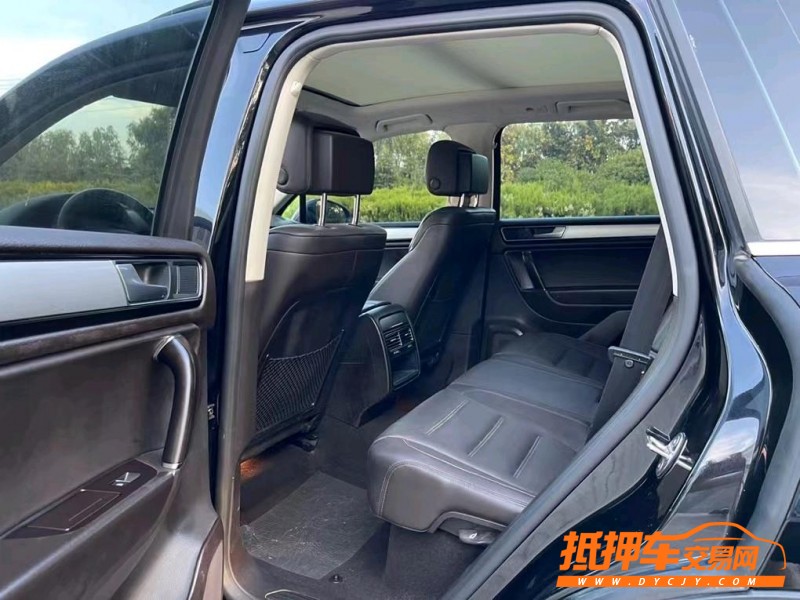 盐城17年大众途锐5