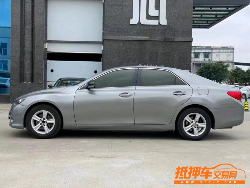 东莞13年丰田锐志4