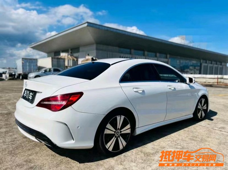 东莞18年奔驰CLA9