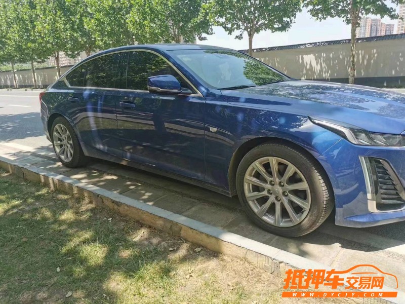 咸陽21年凱迪拉克CT52