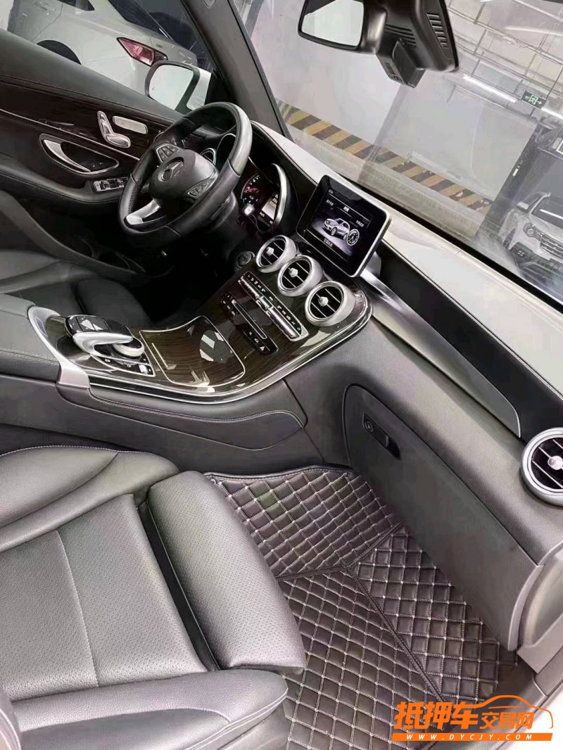 成都18年奔驰GLC9