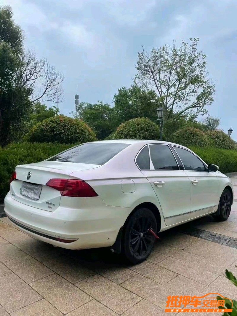 潍坊17年大众宝来5