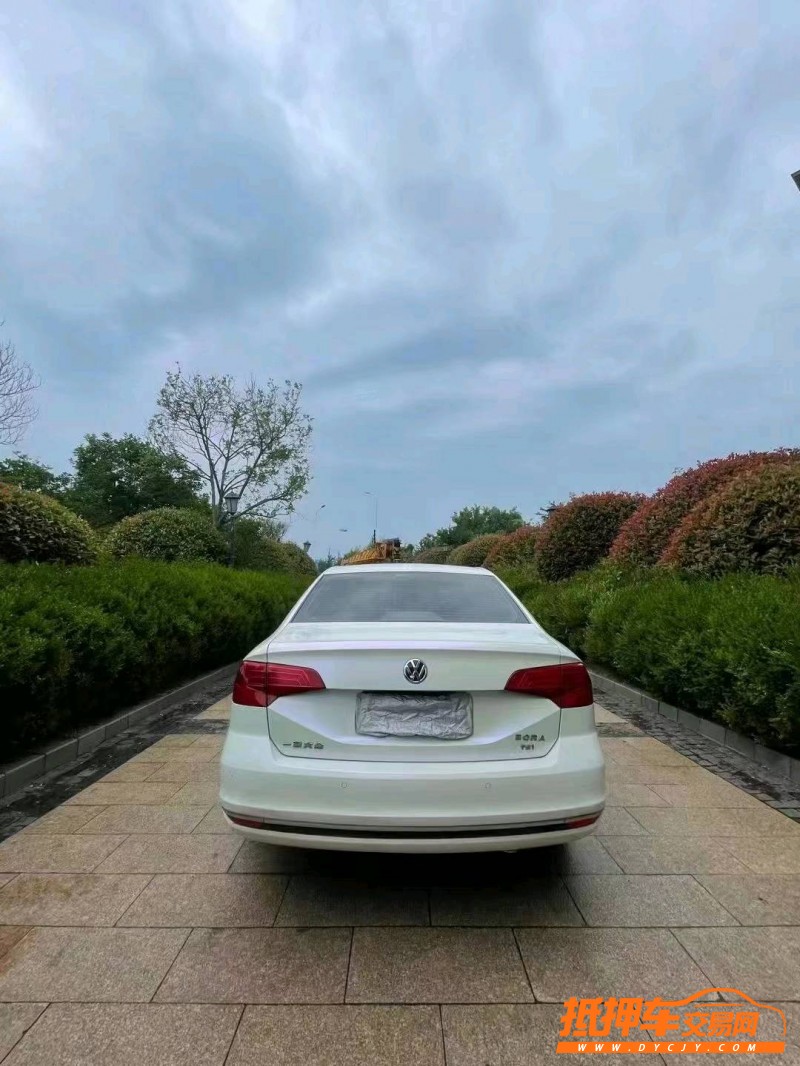 潍坊17年大众宝来6