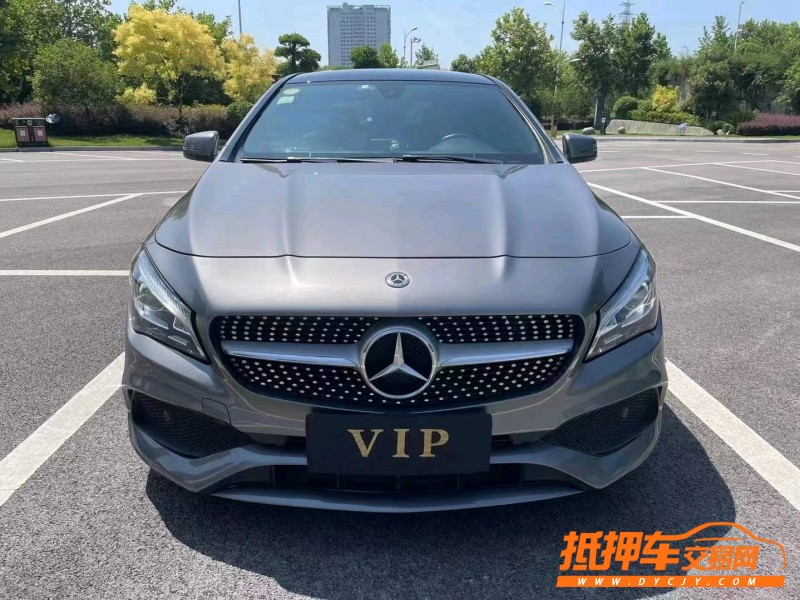 北京18年奔驰CLA1