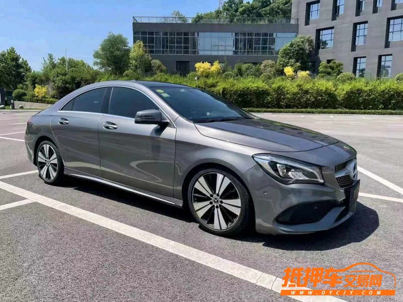 北京18年奔驰CLA9