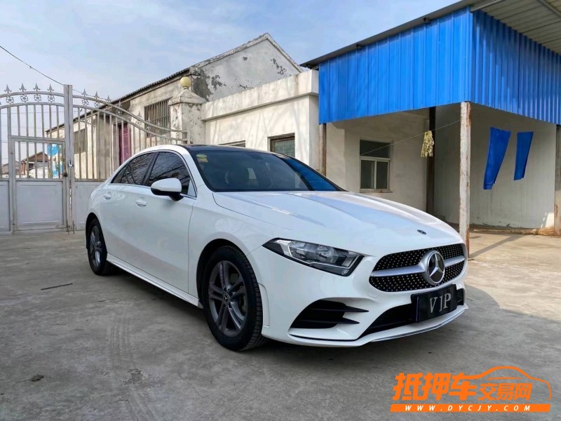 徐州21年奔驰A2