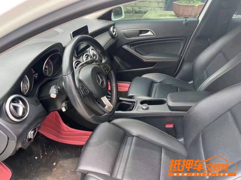 烟台17年奔驰GLA8