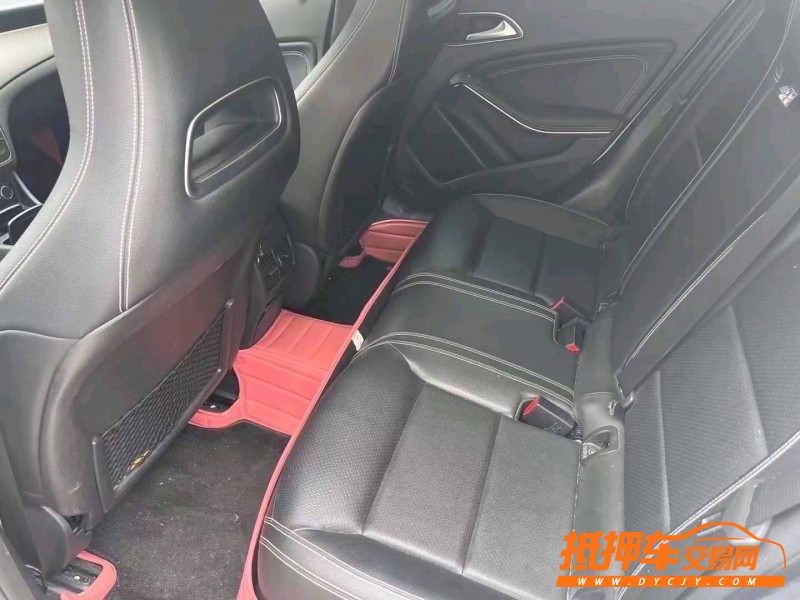 烟台17年奔驰GLA9