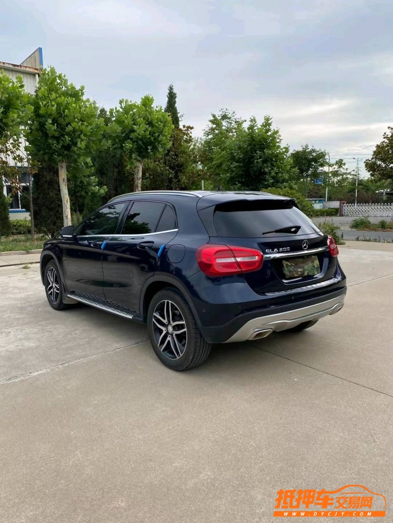 徐州16年奔驰GLA8