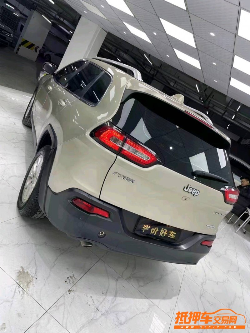 成都16年Jeep自由光4